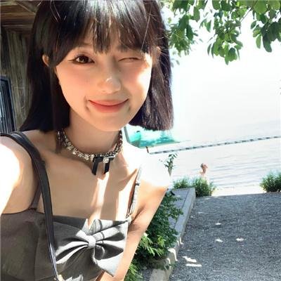 黎明时分的年轻人们